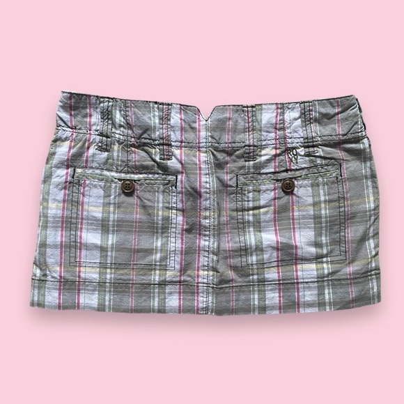 SOLD!! Roxy y2k green plaid mini skirt - Picture 3 of 4
